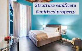 The French Suites By Oneup Hospitality